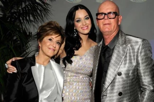 Reason for Katy Perry parents not happy for her career. | Celebrity Sekai