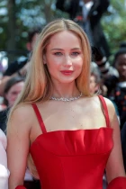 Is Jennifer Lawrence ready for hunger game? | Celebrity Sekai